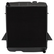Load image into Gallery viewer, RADIATOR TRIUMPH TR6