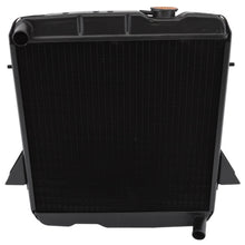 Afbeelding in Gallery-weergave laden, RADIATOR TRIUMPH TR6