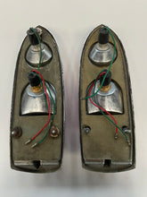 Load image into Gallery viewer, Pair of rear lamps MGB.